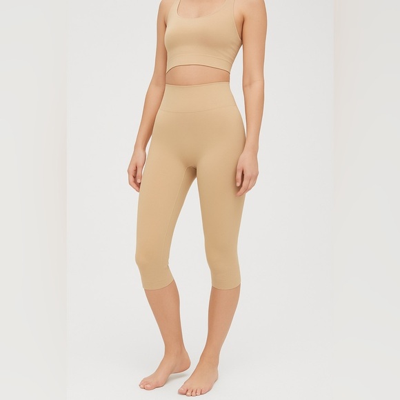 SKIMS NWOT Everyday sculpt - capri - small/medium - Picture 1 of 5